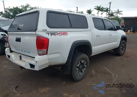 2017 Toyota Tacoma Trd Sport z USA, uszkodzony, nr VIN 3TMCZ5AN9HM102058